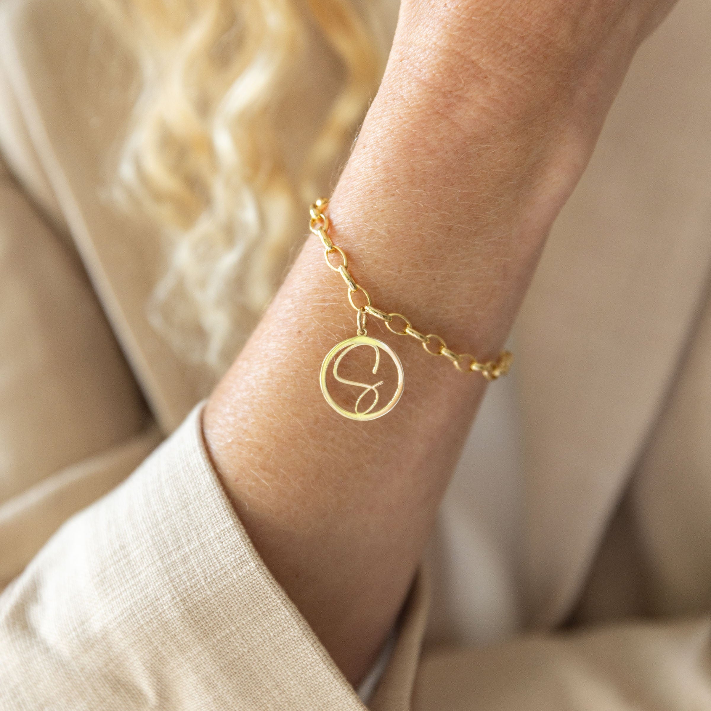 OVAL LINK BRACELET in 14k gold