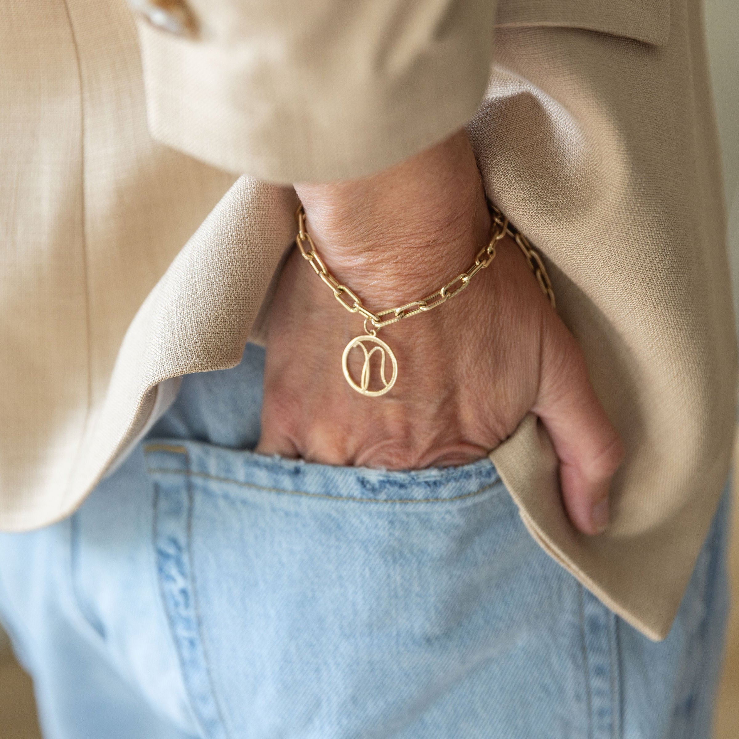 ROUNDED RECTANGLE LINK BRACELET in 14k gold
