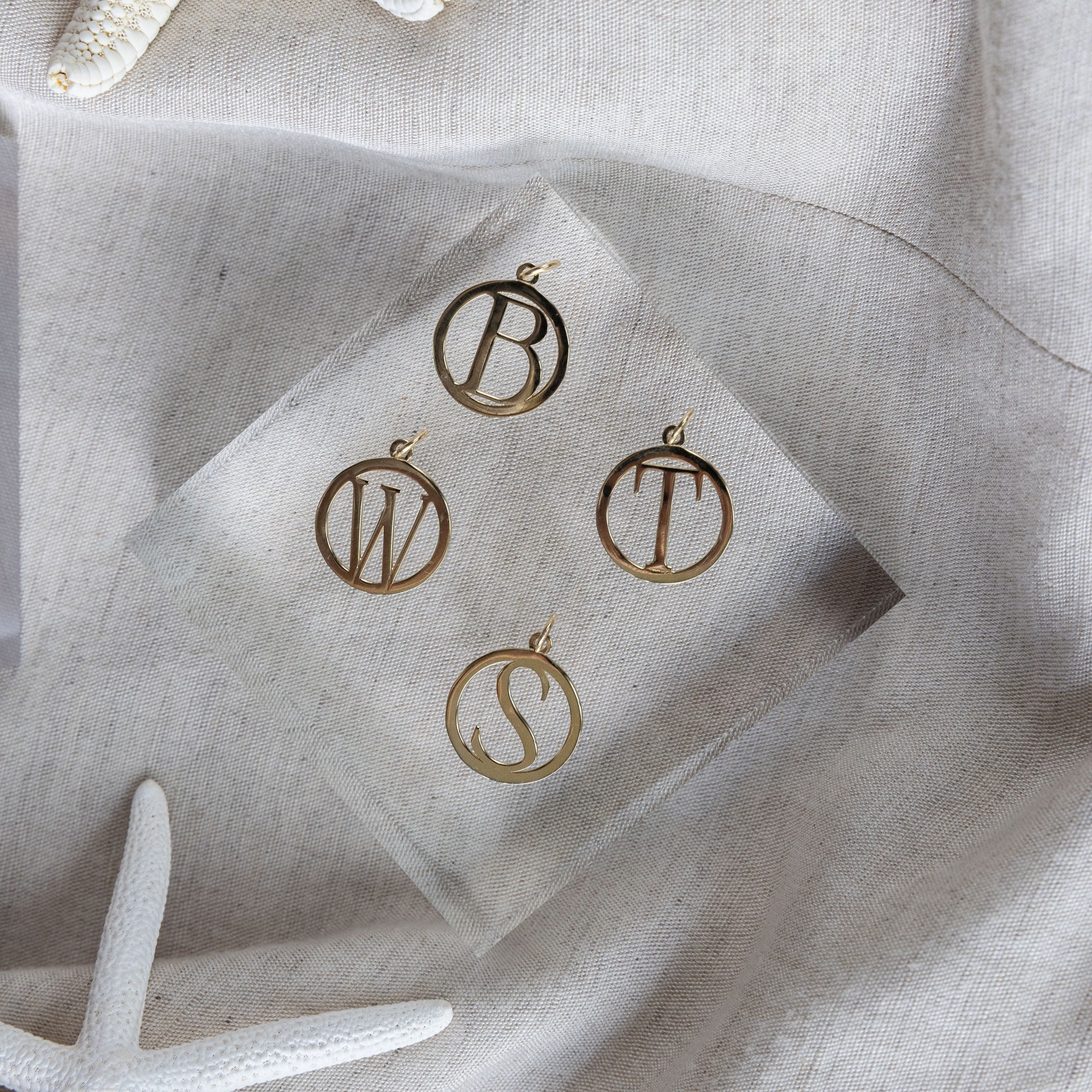 BLOCK COCCO CHARM in 14k gold